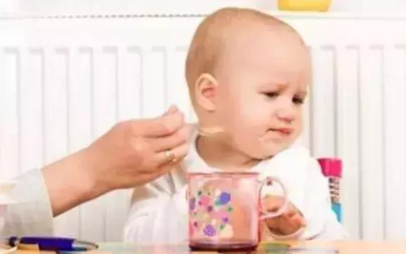 怎么判断宝宝积食？